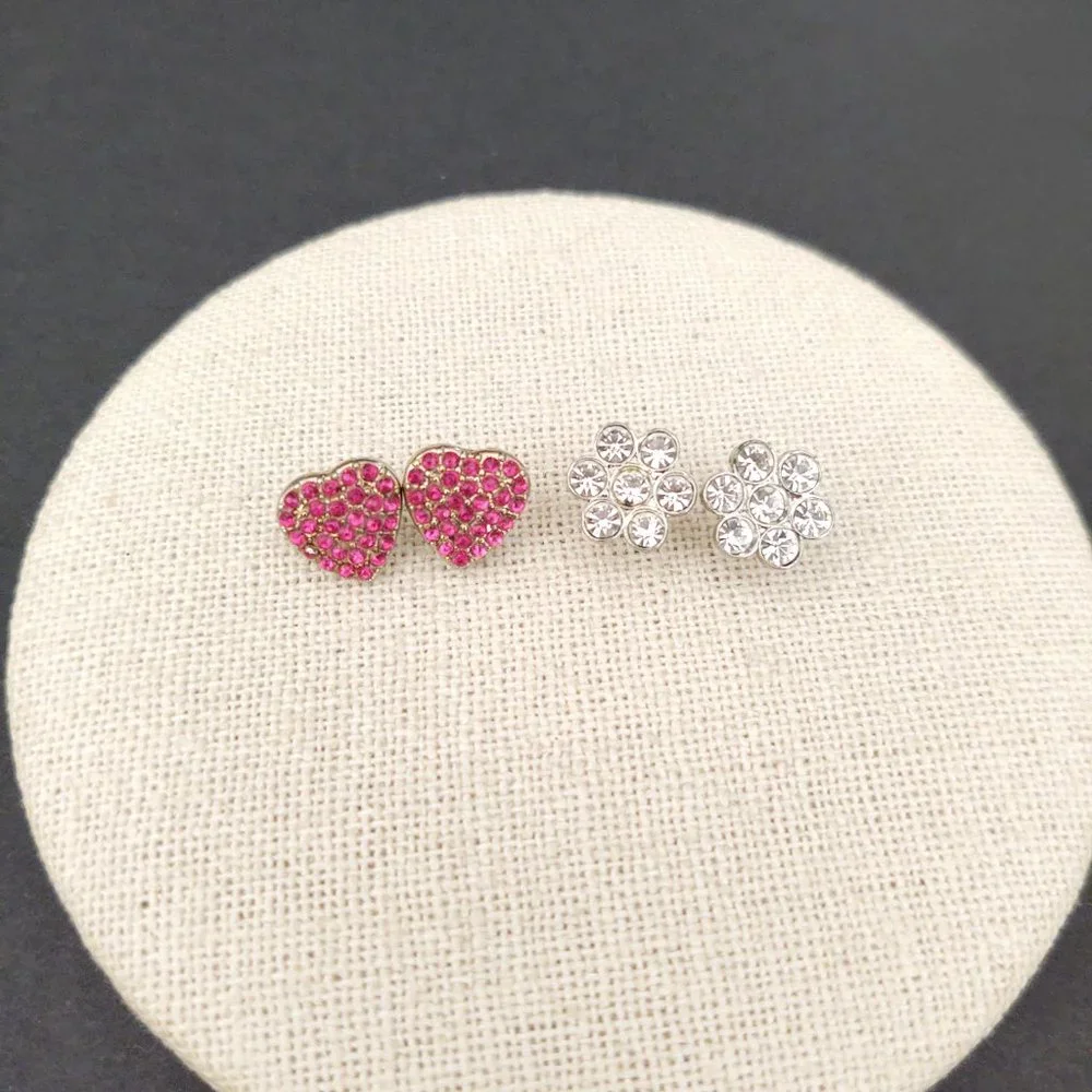 Crystal flower and glass heart earrings